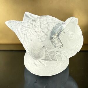 Lalique Crystal Frosted Satin Bird Dove Pigeon Head Up Paperweight Figurine READ